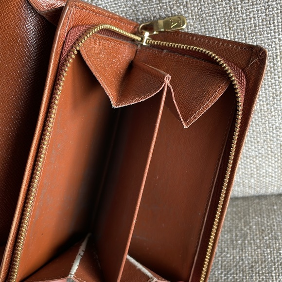 Louis Vuitton | Monogram Canvas Tressor Short Compact Wallet - Picture 12 of 16